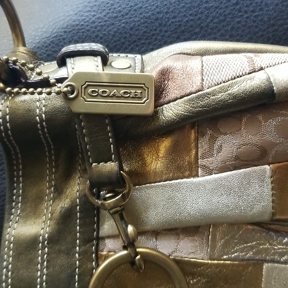 Coach Bag - Picture 2 of 4